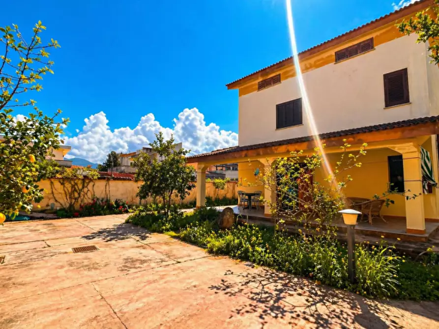 Immagine 5 di Villa in vendita  in lungomare cristoforo colombo a Carini