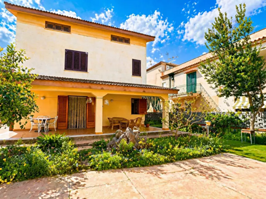 Immagine 6 di Villa in vendita  in lungomare cristoforo colombo a Carini
