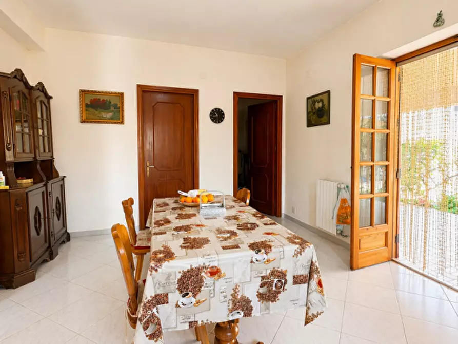 Immagine 17 di Villa in vendita  in lungomare cristoforo colombo a Carini