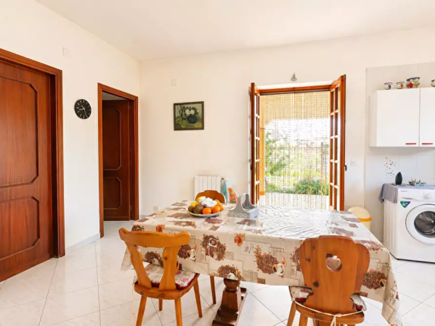 Immagine 18 di Villa in vendita  in lungomare cristoforo colombo a Carini