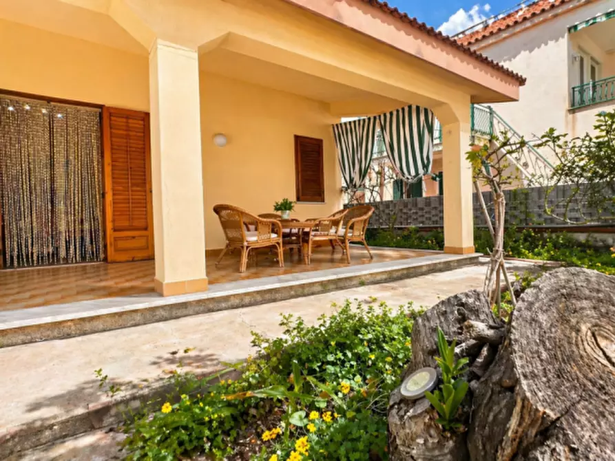 Immagine 21 di Villa in vendita  in lungomare cristoforo colombo a Carini