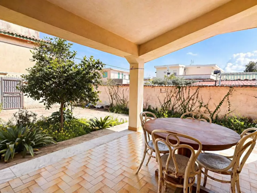 Immagine 24 di Villa in vendita  in lungomare cristoforo colombo a Carini
