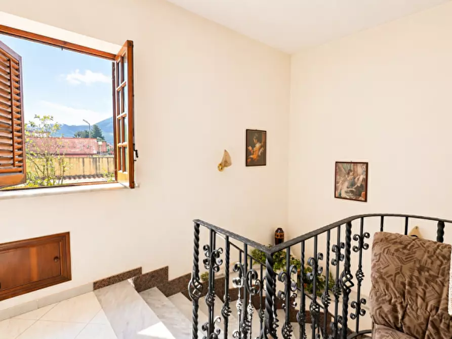 Immagine 27 di Villa in vendita  in lungomare cristoforo colombo a Carini