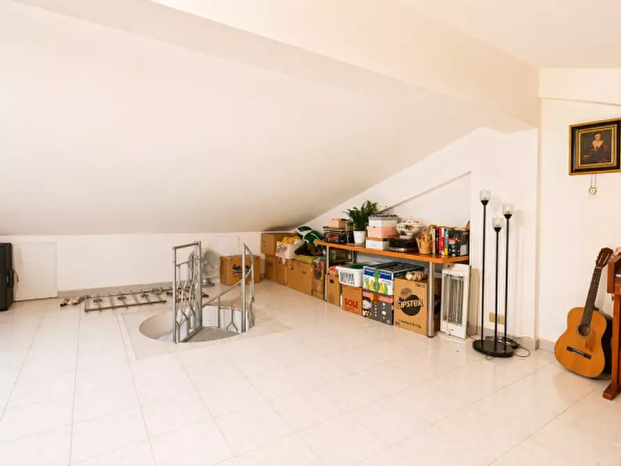 Immagine 40 di Villa in vendita  in lungomare cristoforo colombo a Carini