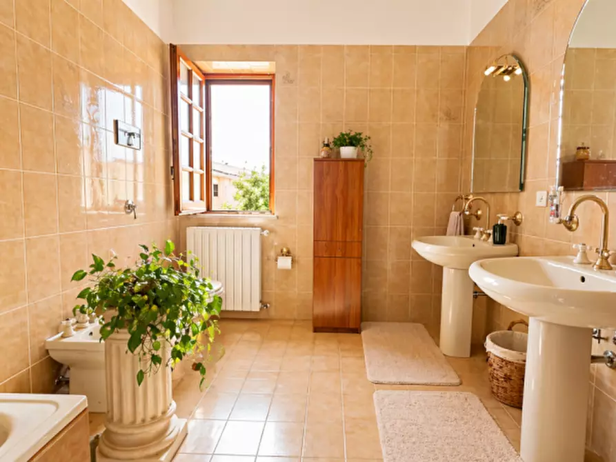 Immagine 43 di Villa in vendita  in lungomare cristoforo colombo a Carini