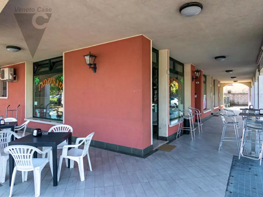 Immagine 4 di Attività commerciale in vendita  in Via Camillo Cavour a Ponte San Nicolò