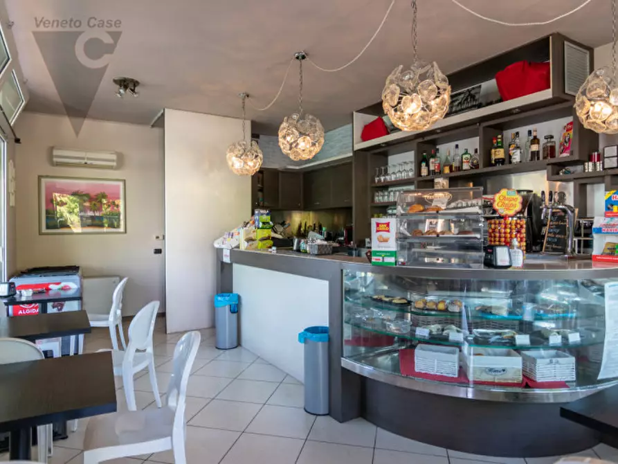 Immagine 5 di Attività commerciale in vendita  in Via Camillo Cavour a Ponte San Nicolò