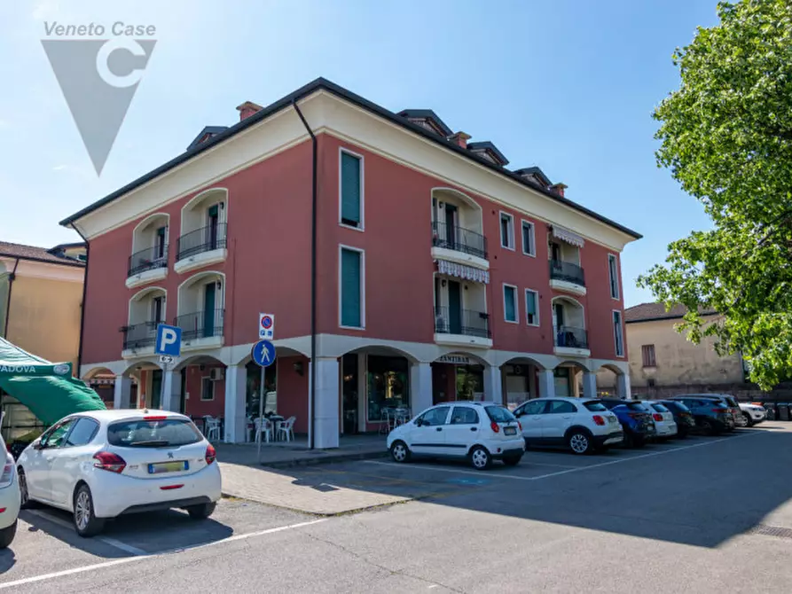 Immagine 8 di Attività commerciale in vendita  in Via Camillo Cavour a Ponte San Nicolò