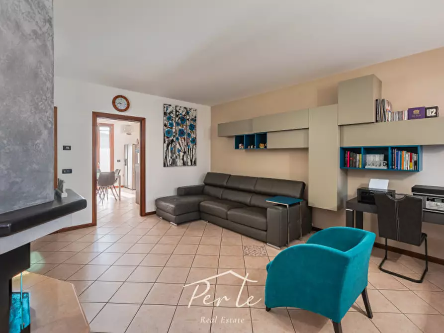Immagine 3 di Villa in vendita  in Via Amedeo Modigliani 92 a Curtatone