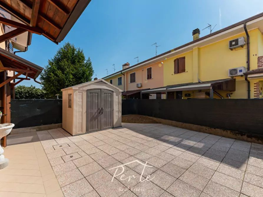 Immagine 35 di Villa in vendita  in Via Amedeo Modigliani 92 a Curtatone