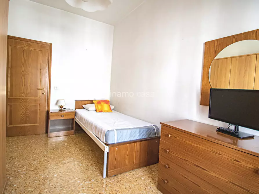 Immagine 6 di Appartamento in vendita  in Via Cesare Grassi a Prato