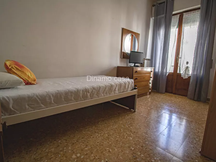 Immagine 19 di Appartamento in vendita  in Via Cesare Grassi a Prato