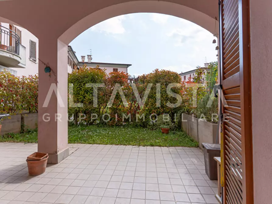Immagine 2 di Appartamento in vendita  in Via Don Luigi Sturzo a Collebeato