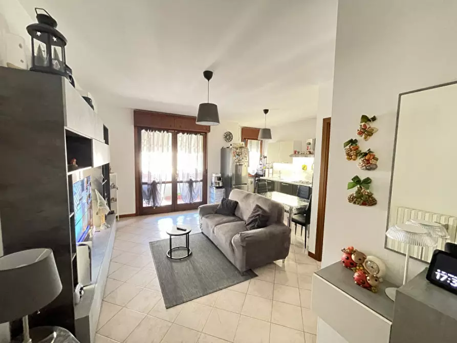 Immagine 2 di Appartamento in affitto  a Suzzara