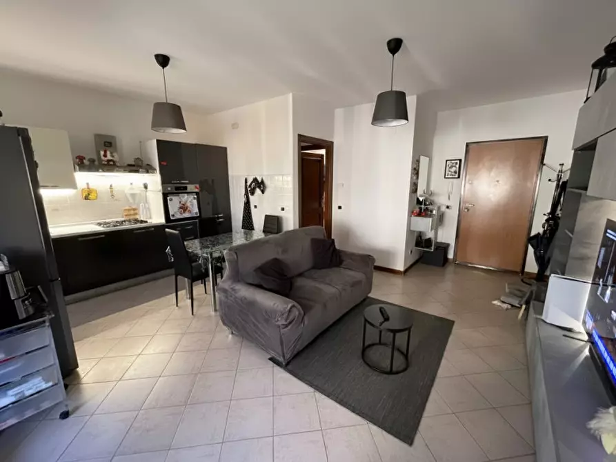 Immagine 4 di Appartamento in affitto  a Suzzara