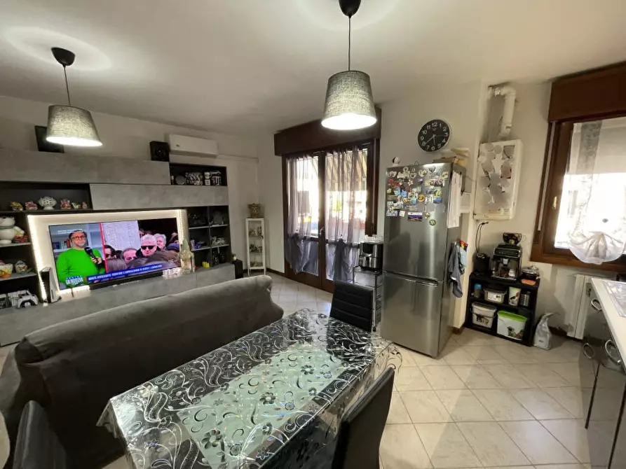 Immagine 8 di Appartamento in affitto  a Suzzara