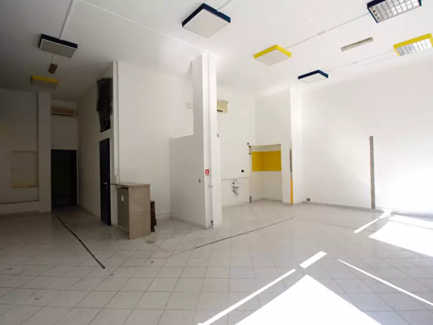 Immagine 5 di Negozio in vendita  in Via Costantino Nigra, 47 a Torino