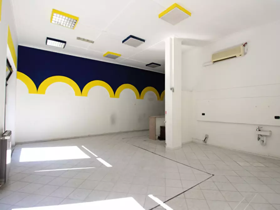 Immagine 7 di Negozio in vendita  in Via Costantino Nigra, 47 a Torino