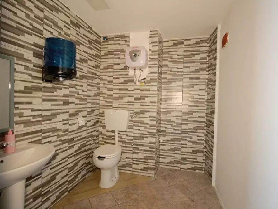 Immagine 10 di Negozio in vendita  in Via Costantino Nigra, 47 a Torino