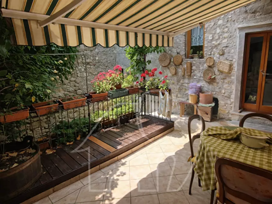 Immagine 9 di Villetta a schiera in vendita  a Tremosine