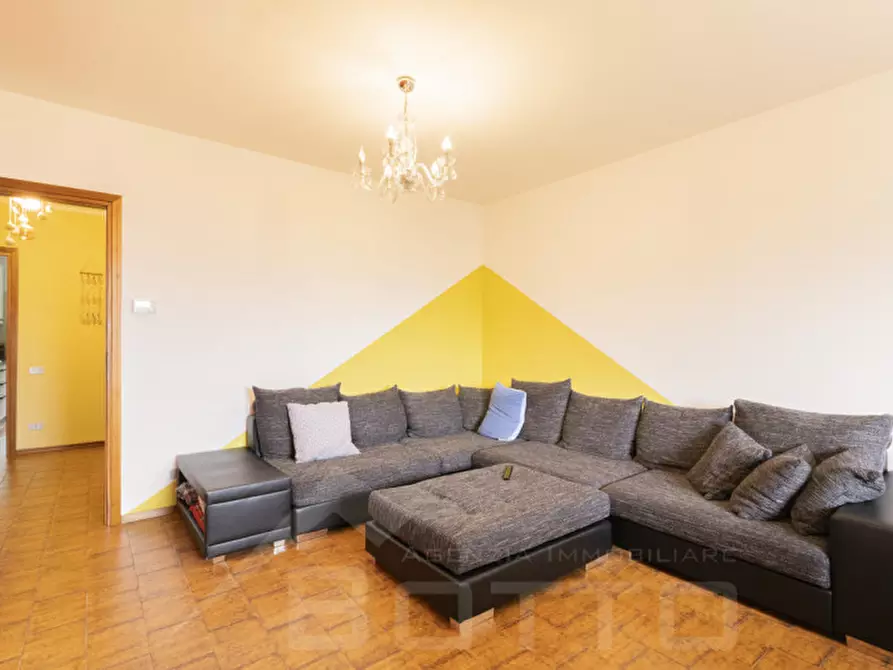 Immagine 4 di Appartamento in vendita  in via piovino 25 a Borgomanero