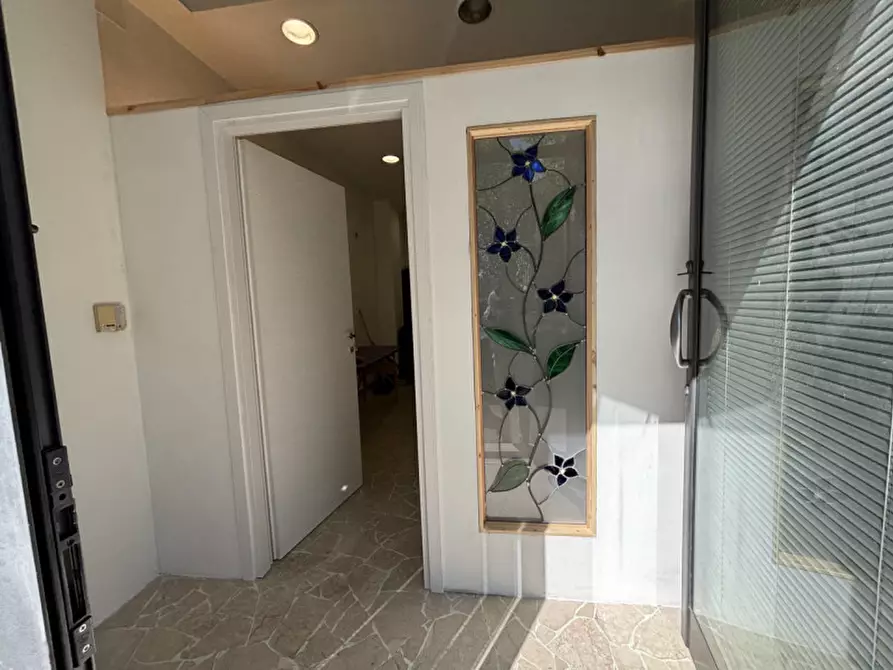 Immagine 10 di Negozio in affitto  in VIA GORDIGIANI a Firenze