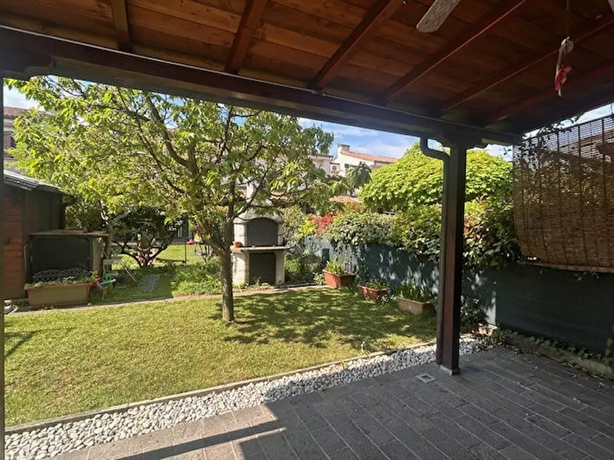 Immagine 3 di Villetta a schiera in vendita  in Via dell'Altopiano a Castelfranco Veneto