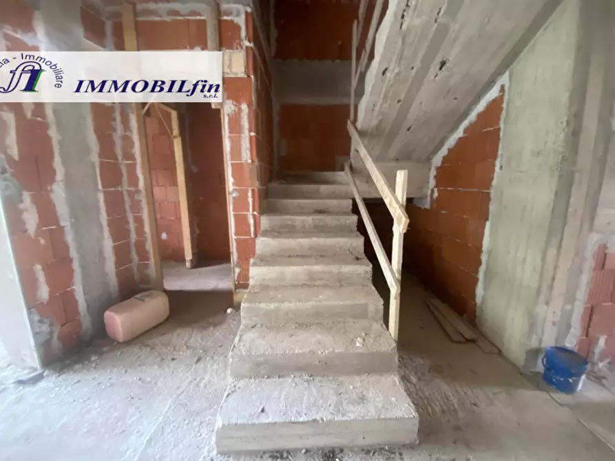 Immagine 26 di Villetta a schiera in vendita  in via l 17 a Misilmeri