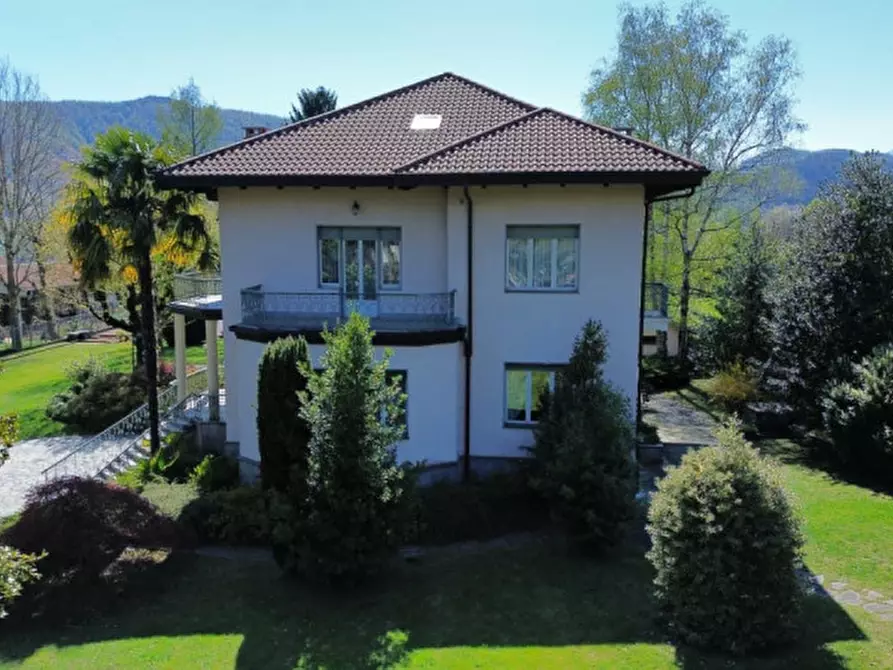 Immagine 3 di Villa in vendita  in Via Cavour, 106 a Corio