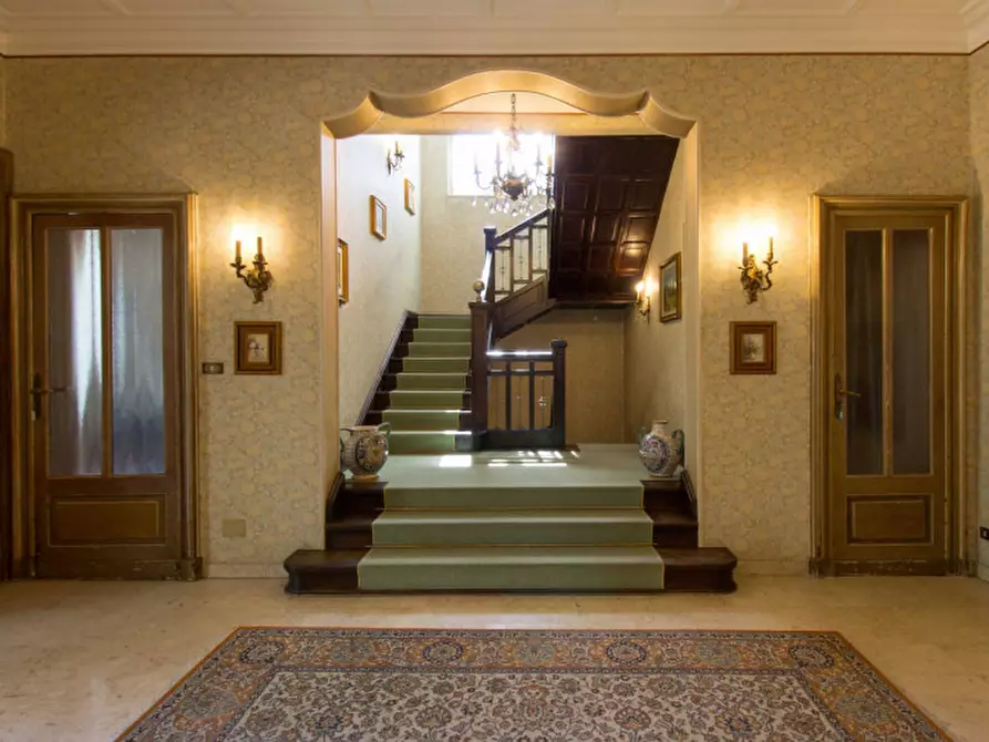 Immagine 6 di Villa in vendita  in Via Cavour, 106 a Corio