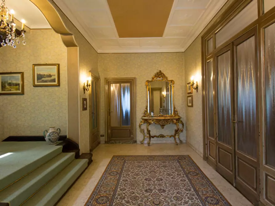 Immagine 7 di Villa in vendita  in Via Cavour, 106 a Corio