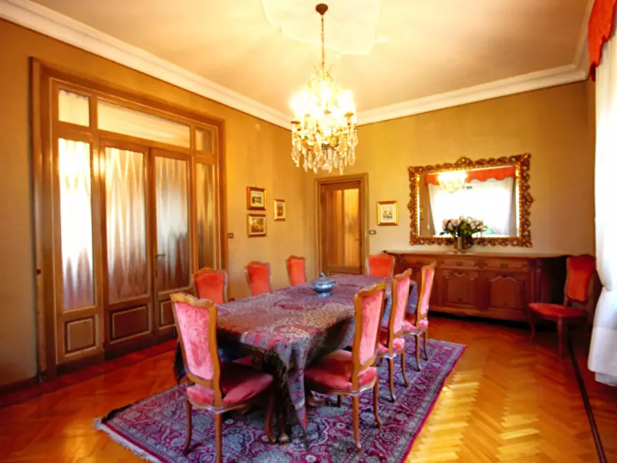 Immagine 14 di Villa in vendita  in Via Cavour, 106 a Corio