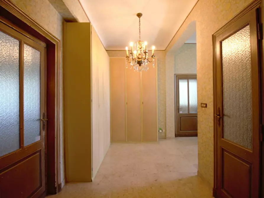 Immagine 20 di Villa in vendita  in Via Cavour, 106 a Corio
