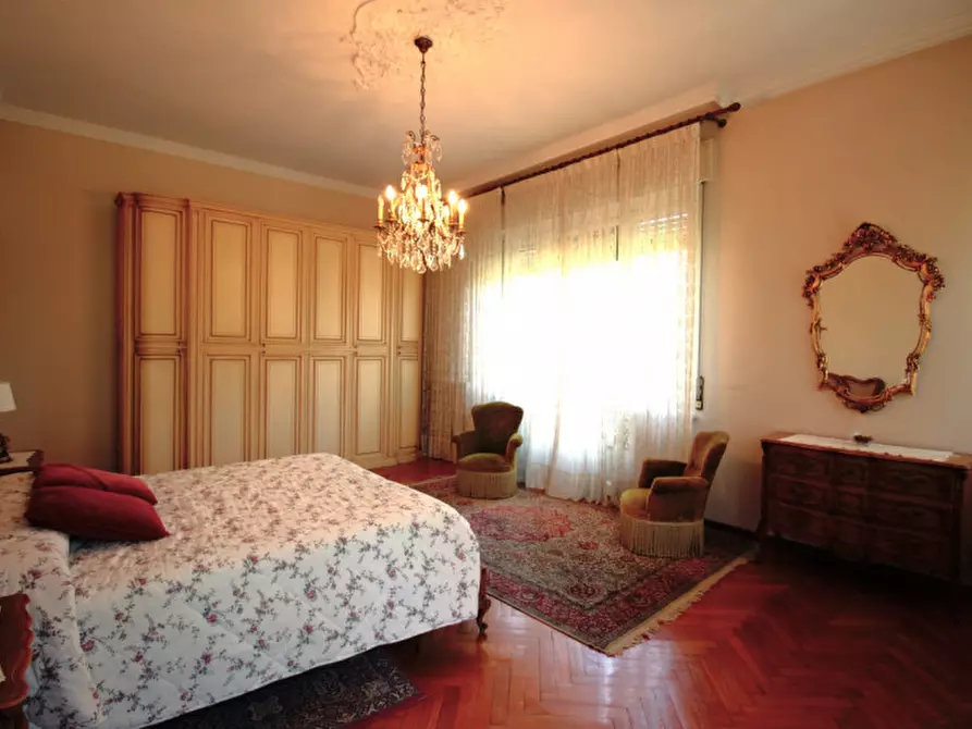 Immagine 22 di Villa in vendita  in Via Cavour, 106 a Corio