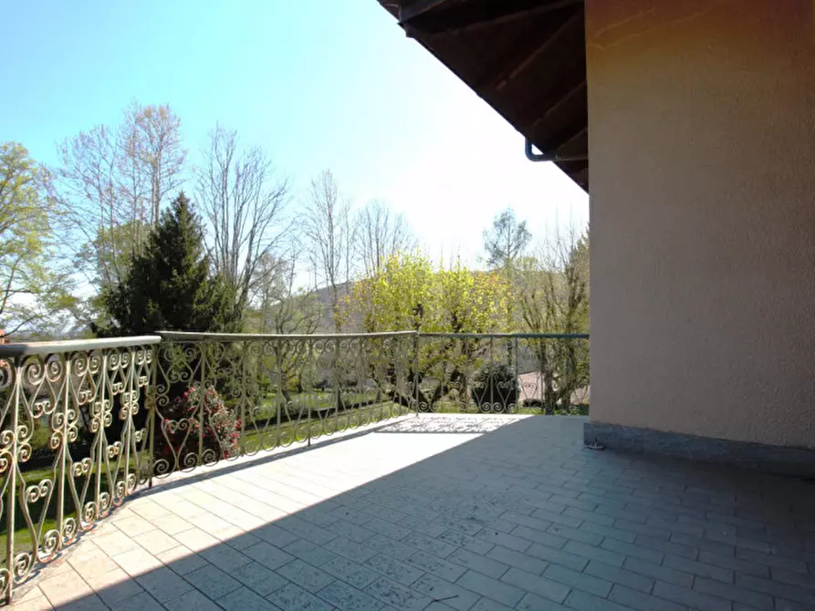 Immagine 23 di Villa in vendita  in Via Cavour, 106 a Corio