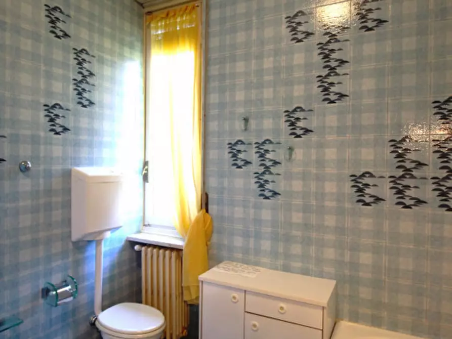Immagine 35 di Villa in vendita  in Via Cavour, 106 a Corio
