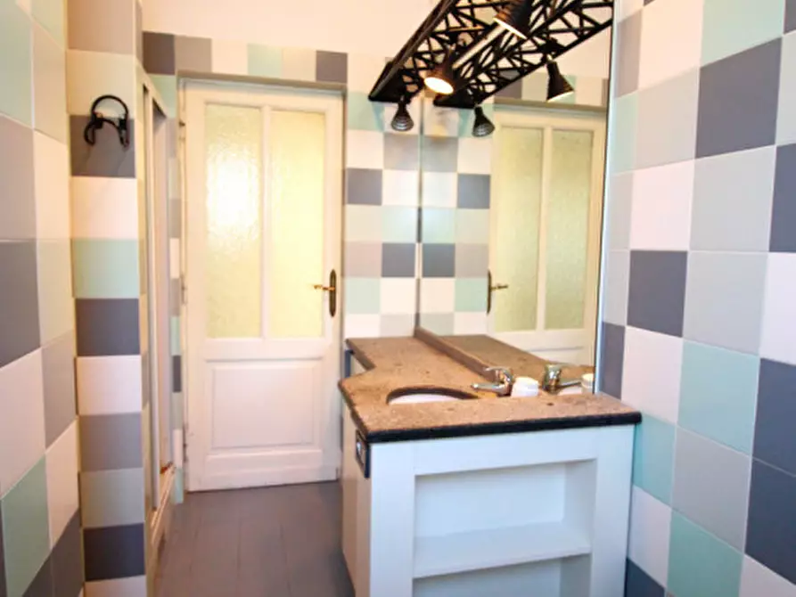 Immagine 37 di Villa in vendita  in Via Cavour, 106 a Corio