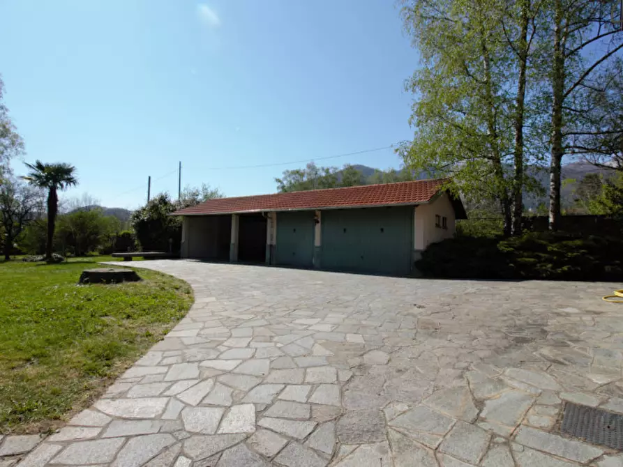 Immagine 43 di Villa in vendita  in Via Cavour, 106 a Corio