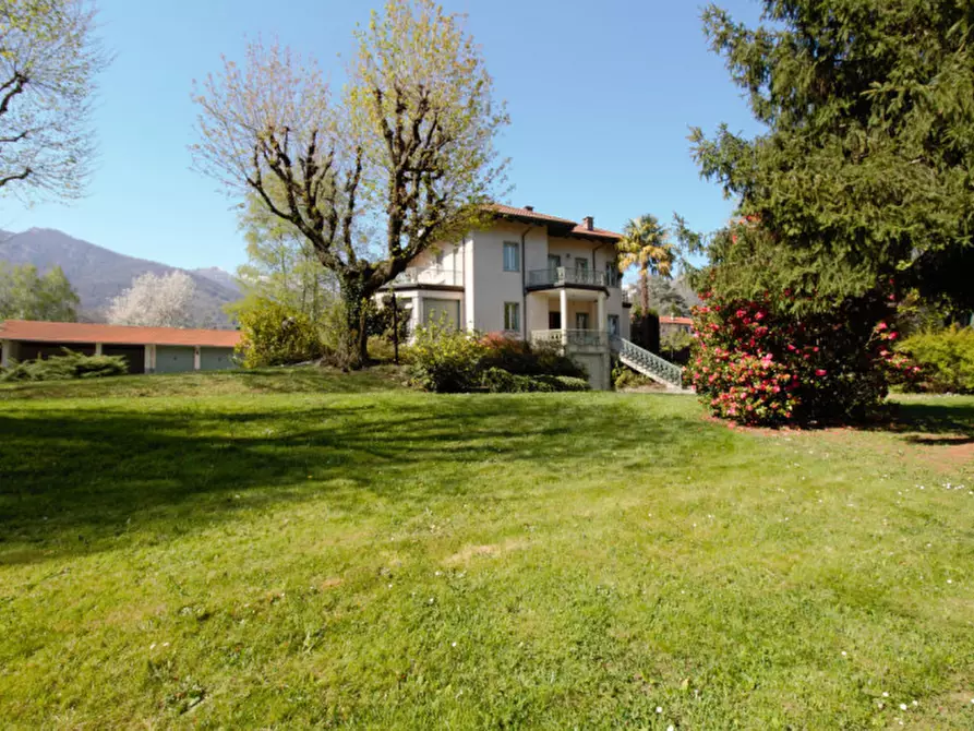 Immagine 50 di Villa in vendita  in Via Cavour, 106 a Corio