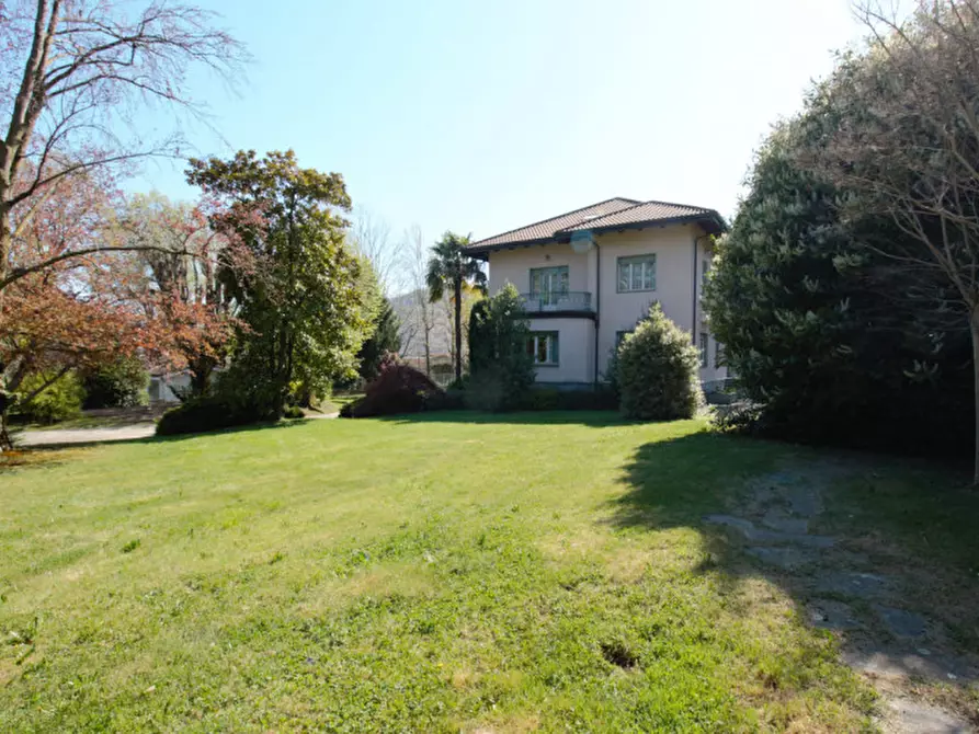 Immagine 55 di Villa in vendita  in Via Cavour, 106 a Corio