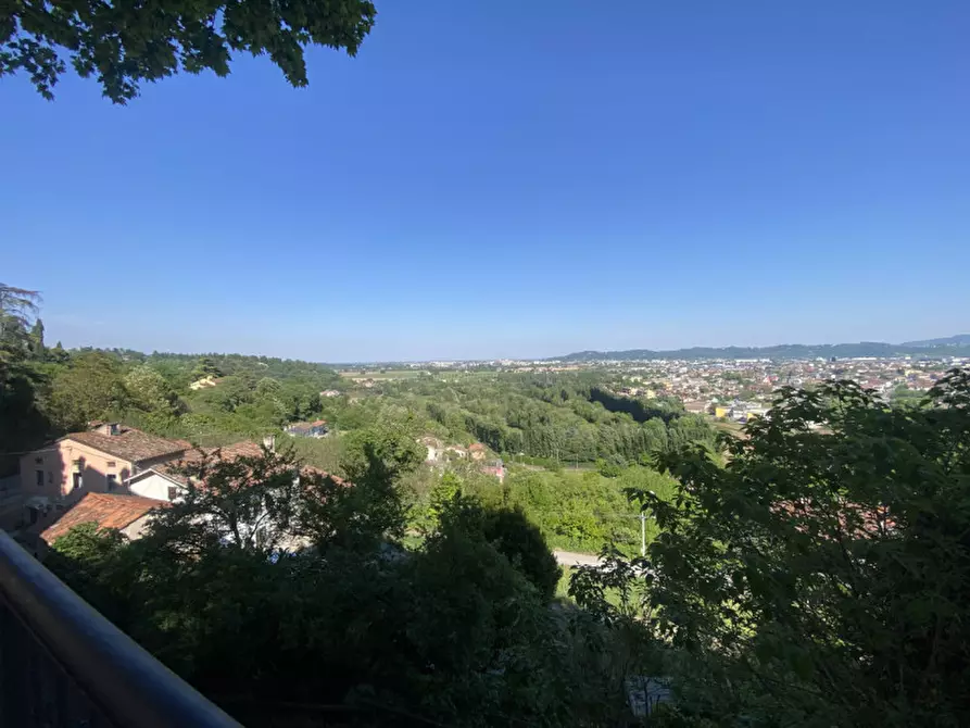 Immagine 5 di Casa indipendente in vendita  in Via Rivella a Creazzo