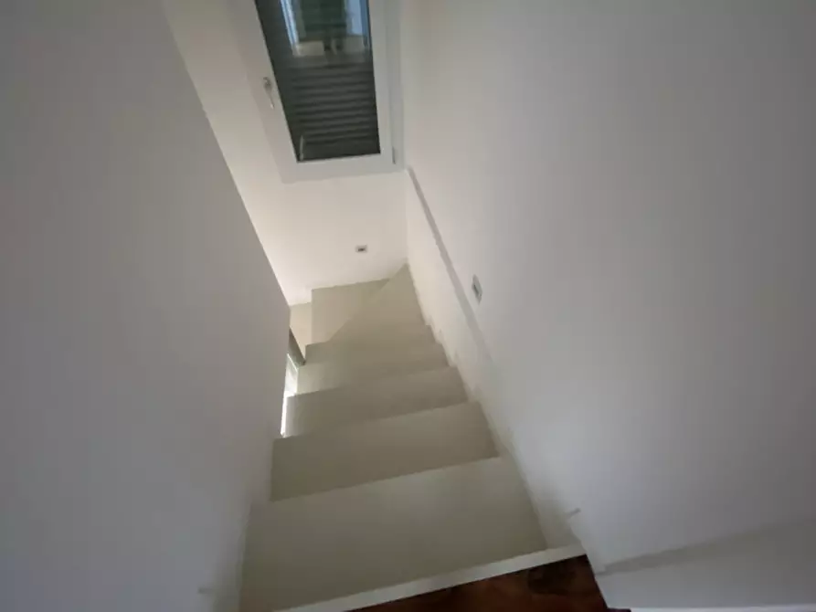 Immagine 10 di Casa indipendente in vendita  in Via Rivella a Creazzo