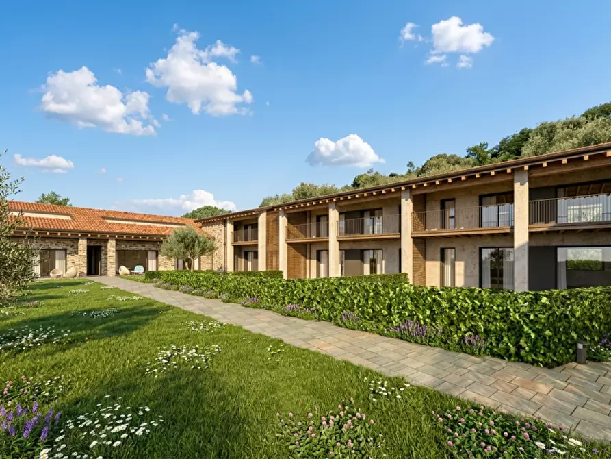 Immagine 3 di Appartamento in vendita  in Via Lago Lucone a Polpenazze Del Garda