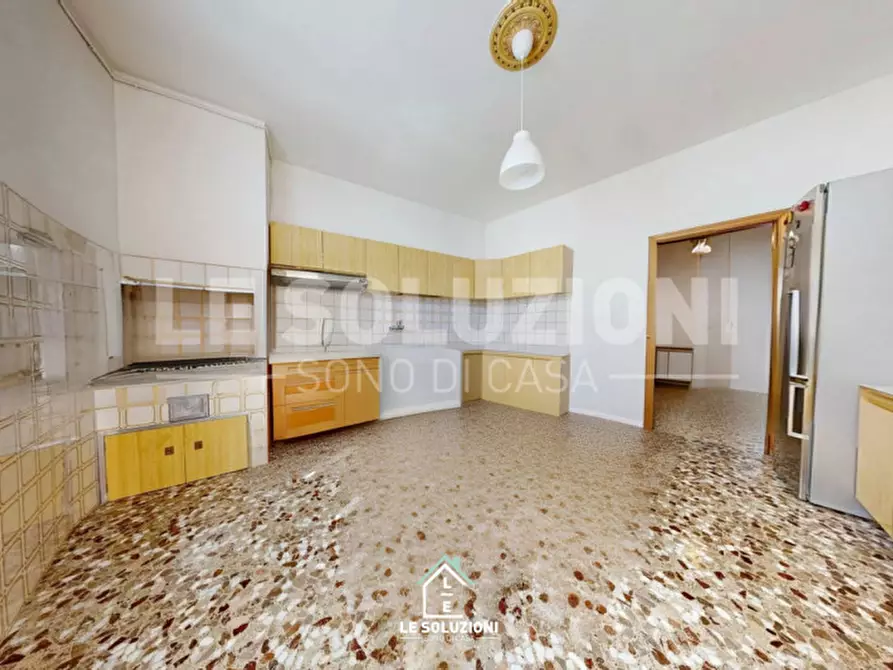 Immagine 6 di Appartamento in vendita  in Via Custoza 27 a Putignano
