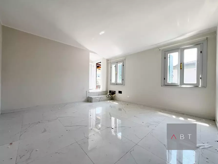 Immagine 19 di Negozio in vendita  a Piazzola Sul Brenta