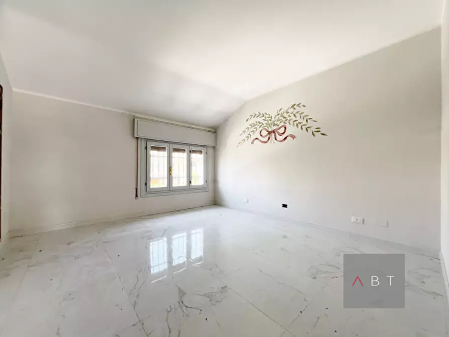 Immagine 25 di Negozio in vendita  a Piazzola Sul Brenta