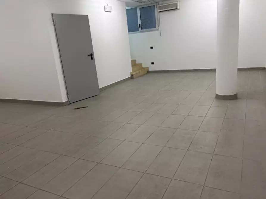 Immagine 6 di Negozio in vendita  in Via Trento a Silea