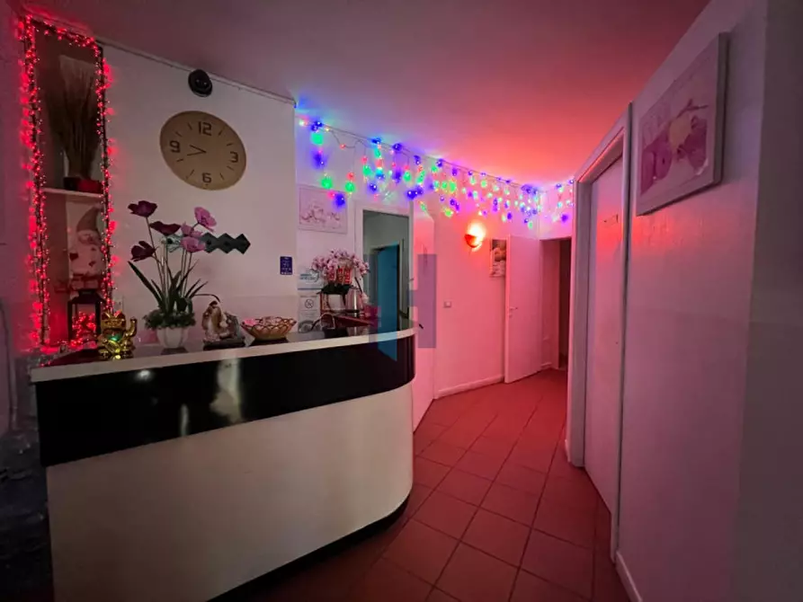 Immagine 2 di Attività commerciale in vendita  in via Trento 84 a Brescia