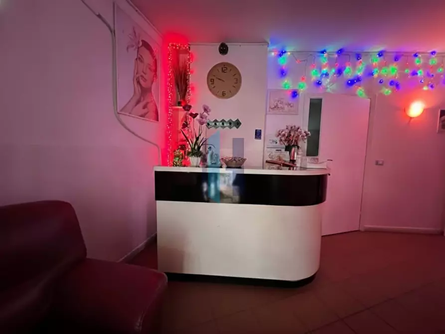 Immagine 3 di Attività commerciale in vendita  in via Trento 84 a Brescia