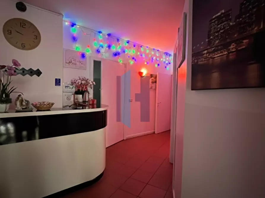 Immagine 4 di Attività commerciale in vendita  in via Trento 84 a Brescia